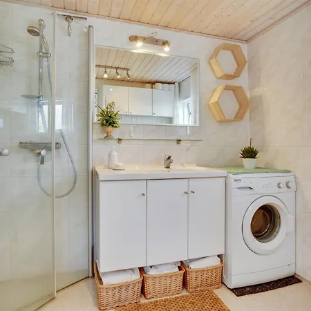 Holiday home Ecaterina - 100m From The Sea In Nw Jutland By Interhome Lokken
